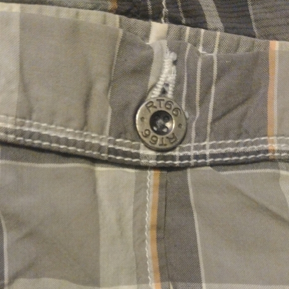 Route 66 Men's Tan and Gray Cargo Shorts - Picture 8 of 8